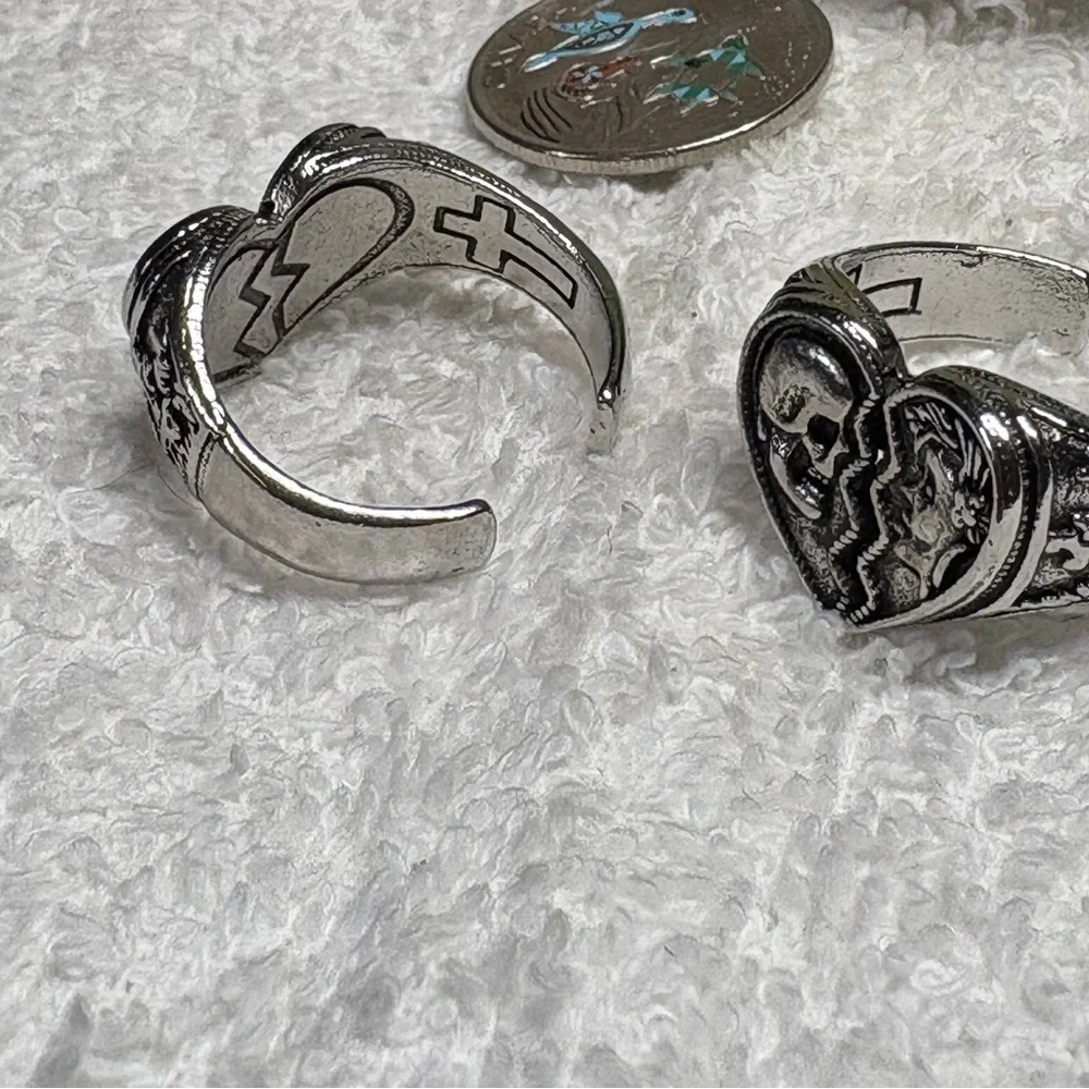 Silver Men's Signet Ring/skeleton - Picture 7 of 7